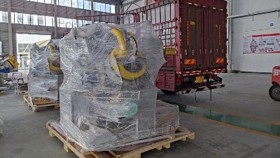 又有兩臺滾噴機(jī)發(fā)貨啦！航空緊固件客戶訂購