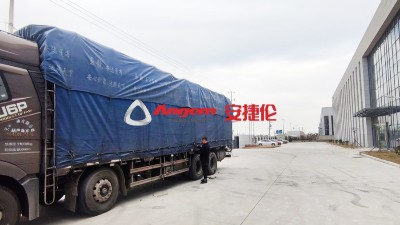 【自動浸膠機發(fā)貨】四川汽車零部件橡塑制品客戶