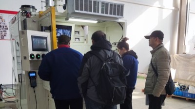 驗收成功！定制款自動噴膠機獲橡膠制品客戶高度認可