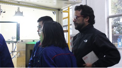美國(guó)汽車減震公司先鋒再次拜訪，預(yù)購(gòu)安捷倫智能噴膠設(shè)備！