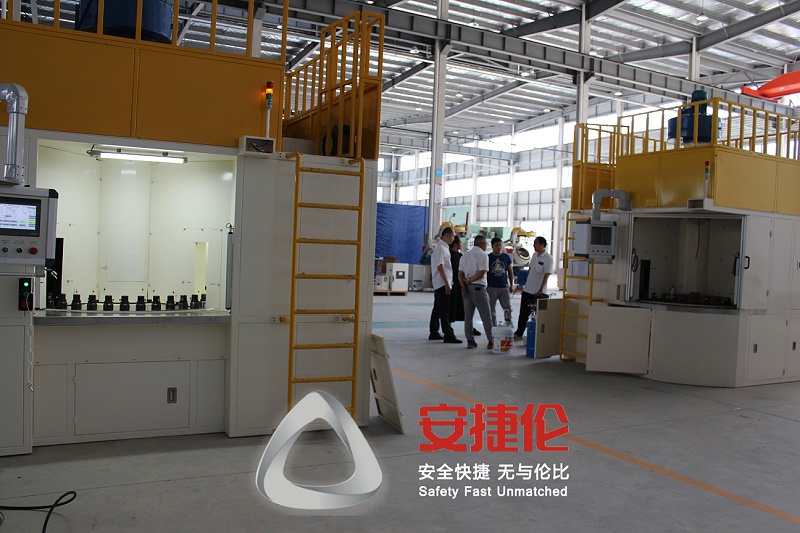 上?？蛻魠⒂^噴膠機(jī)、滾噴機(jī) (1)