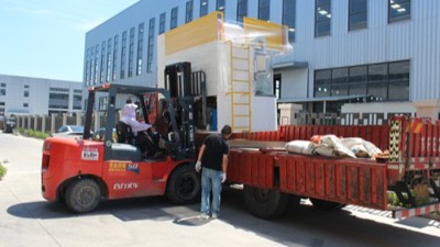 【噴膠機(jī)發(fā)貨】自動(dòng)噴膠機(jī)PZD40順利發(fā)浙江密封件客戶(hù)