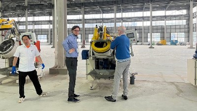 無錫橡膠密封件客戶到訪安捷倫考察滾噴機(jī)，試機(jī)打樣