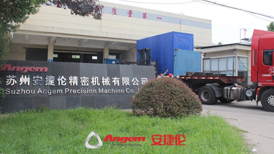 【噴膠機發(fā)貨】墨西哥客戶CMP訂購的48工位自動噴膠機發(fā)貨啦！