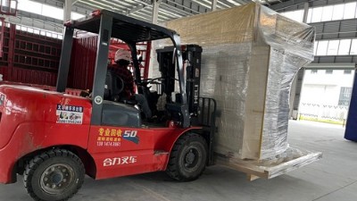 【噴膠機(jī)發(fā)貨】自動噴膠機(jī)PZ40發(fā)重慶汽車零部件供應(yīng)商